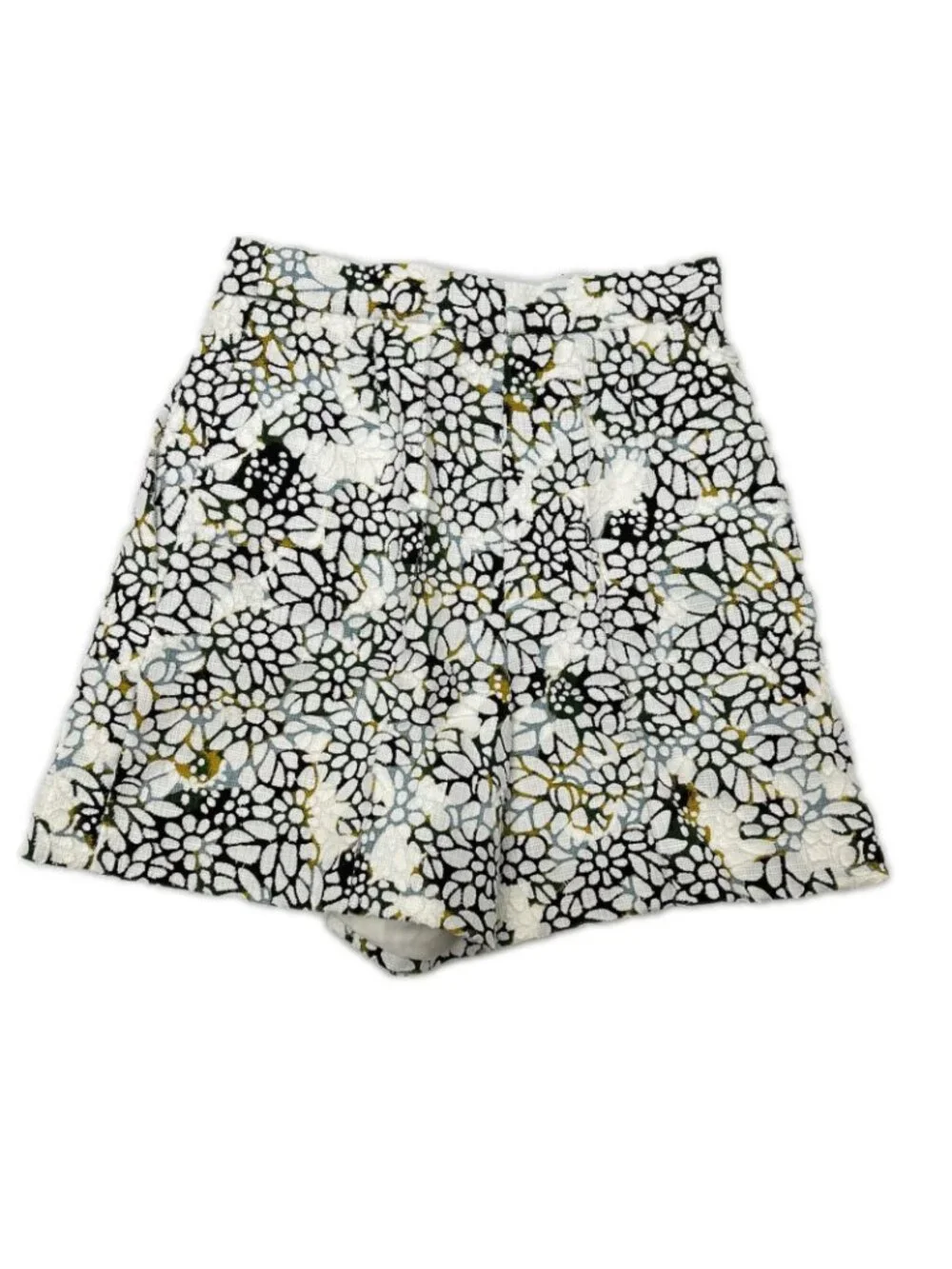 Chanel CC Logo Button Total Flower Design Shorts 34